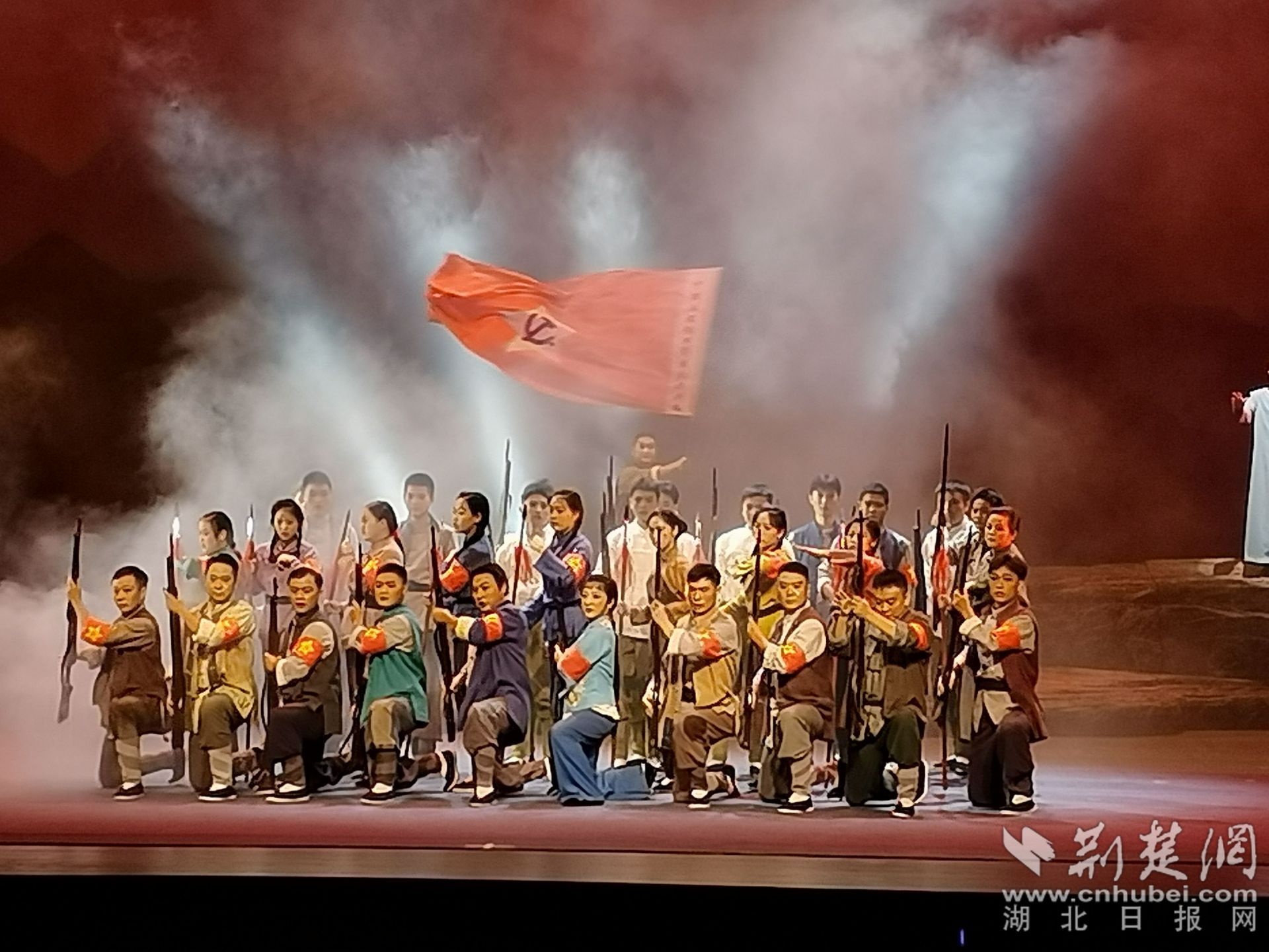 北路子花鼓戲《大悟烽火》展演現(xiàn)場。.jpeg.jpeg